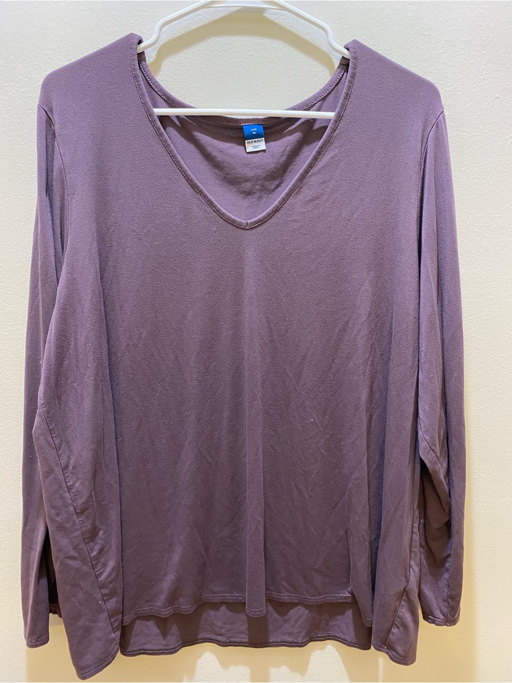 ‼️2 for $8‼️ 
Old Navy Luxe V-Neck Top in Dusty Plum
